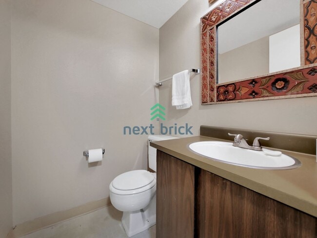 Building Photo - Spacious 4 Bed 2.5 Bath for Rent! OPEN HOU...