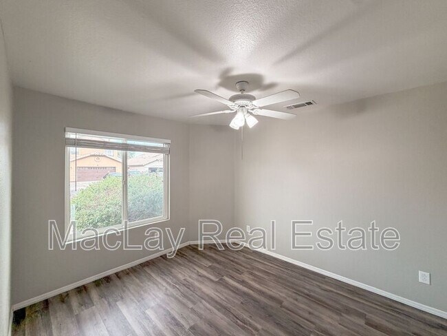 Building Photo - 2934 E Blackhawk Dr