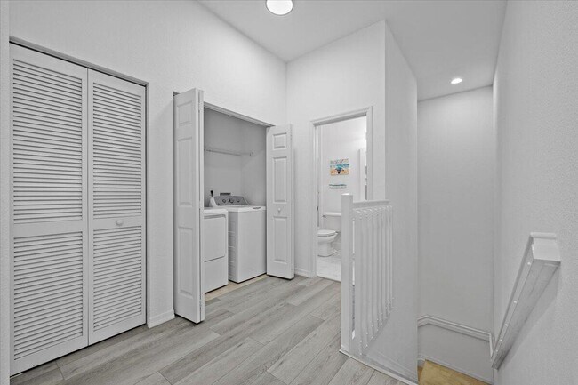 Building Photo - 4986 Bonsai Cir