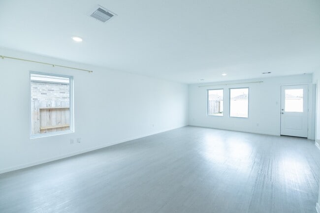 Building Photo - 18663 Scopello Dr