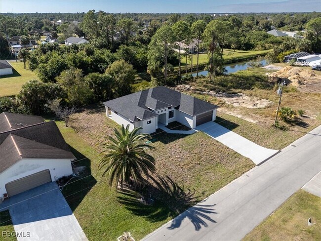 Building Photo - 1436 Graham Cir