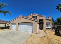 Building Photo - 605 Iona Ct