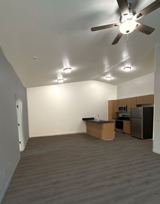 Building Photo - 1180 37TH Ct