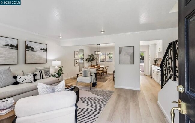 Building Photo - 1600 Springbrook Rd