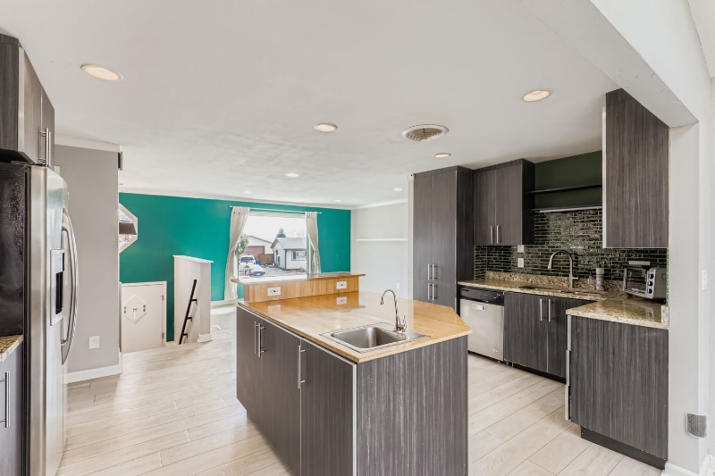 Primary Photo - 8293 Gaylord St