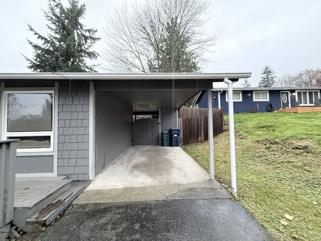 Building Photo - 10807 22nd Pl SE