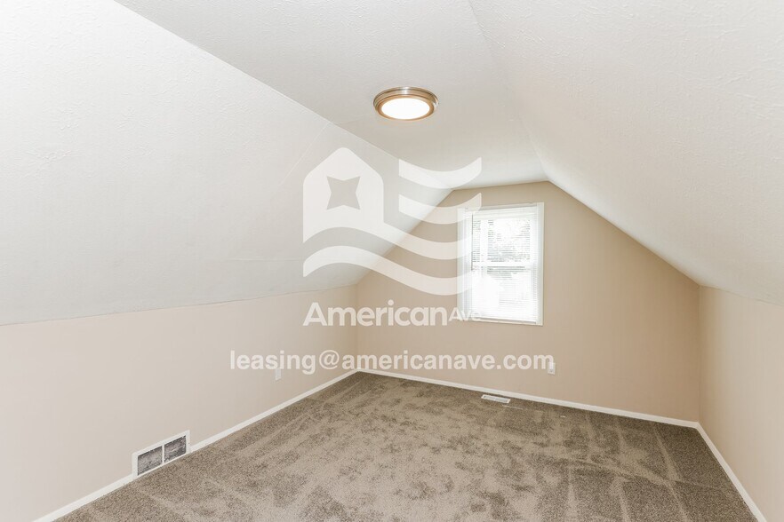 Building Photo - 12006 Erwin Ave