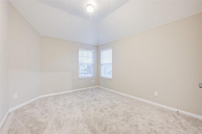 Building Photo - 14017 Northline Lake Dr