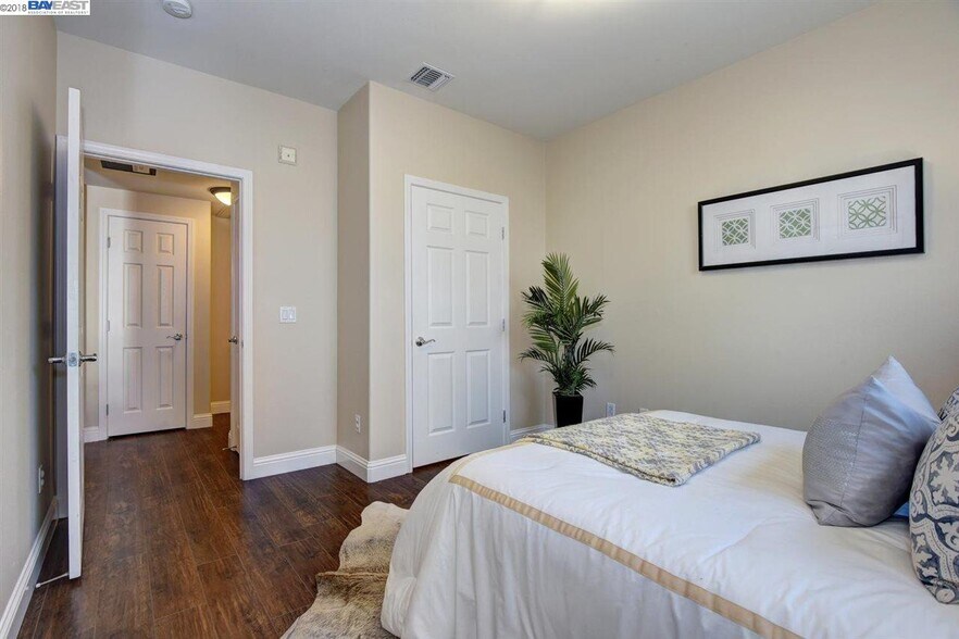 Building Photo - 3275 Dublin Blvd