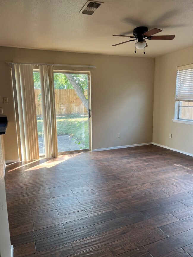 Building Photo - 2503 Ravenwind Rd