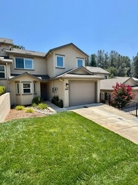 Building Photo - Adorable Townhome in Placerville Available...