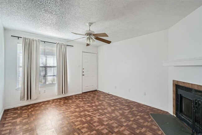 Building Photo - 7214 Salt Springs Dr