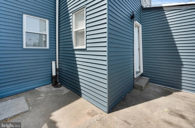 Building Photo - 2011 Vici St