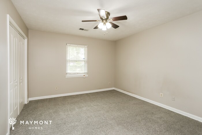 Building Photo - 8 Silverwood Dr