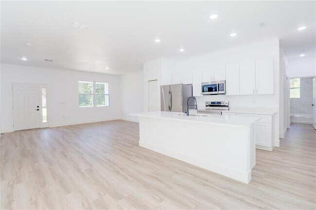 Building Photo - 125 Fisher Way