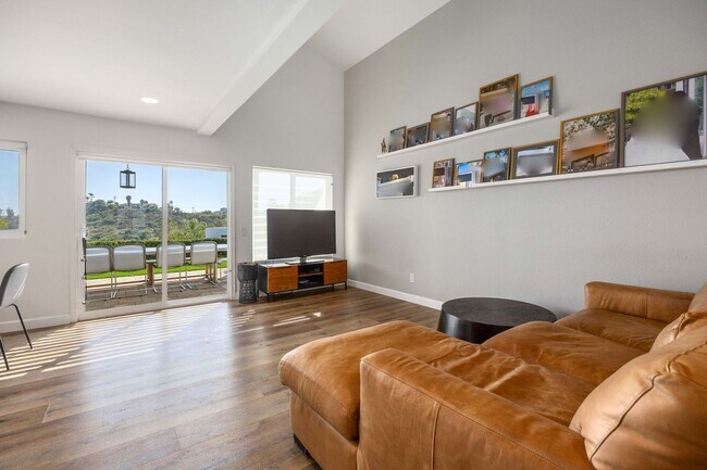 Building Photo - Enjoy the view from this 4 bedroom home with solar and overlooking the lagoon in quiet neighborhood