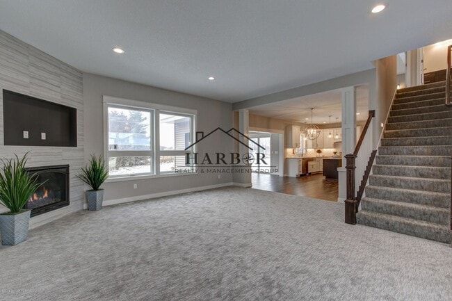 Building Photo - 2049 Kerry Dr NE