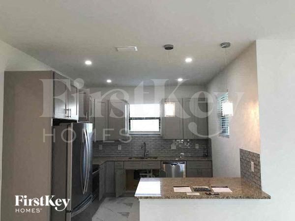 Building Photo - 2514 13th St SW