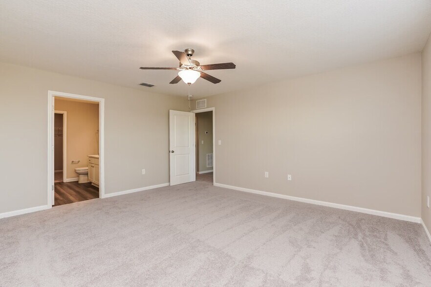 Building Photo - 807 Kings Pine Ct