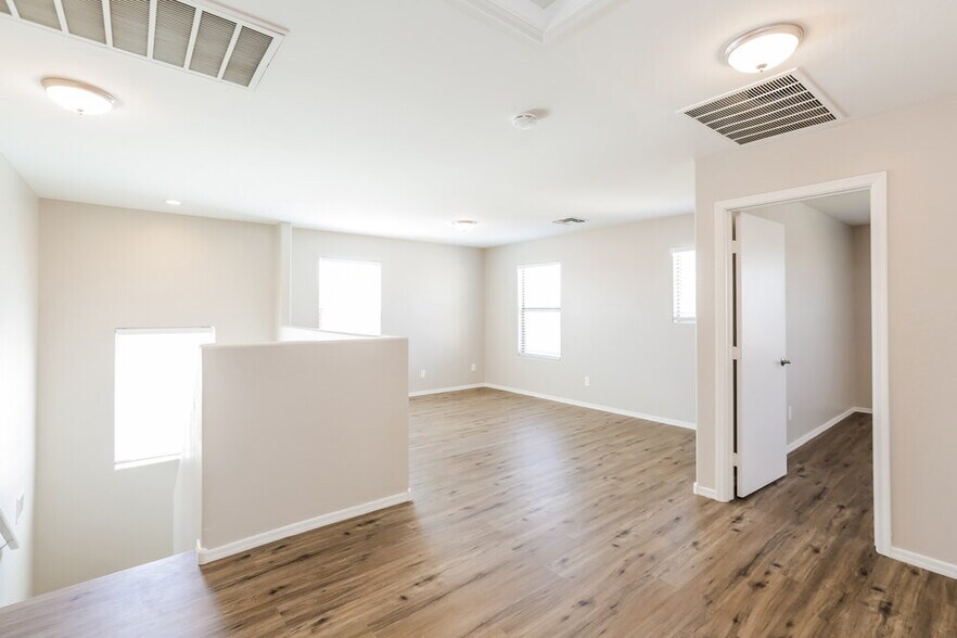 Building Photo - 6409 S 69th Glen