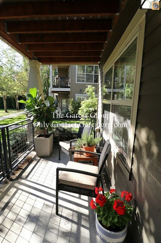 Building Photo - 765 NE Adwick Dr