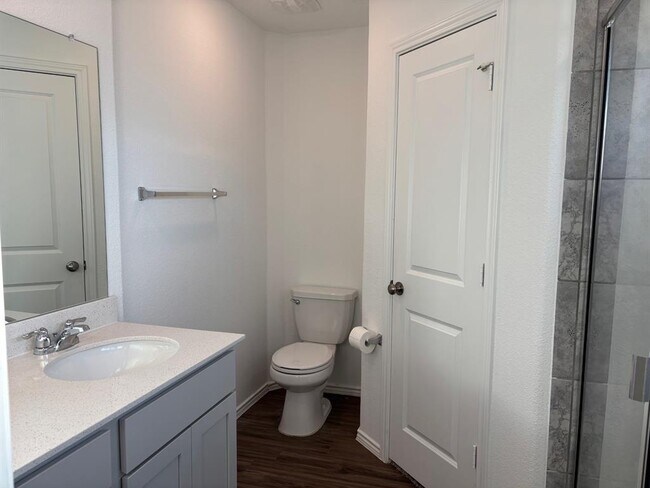 Building Photo - 117 Canley Lp