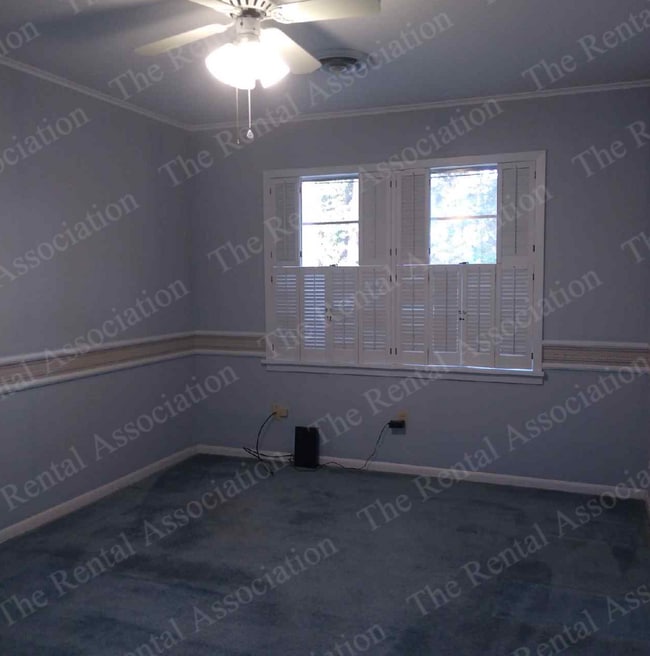 Building Photo - 901 Sybil Dr