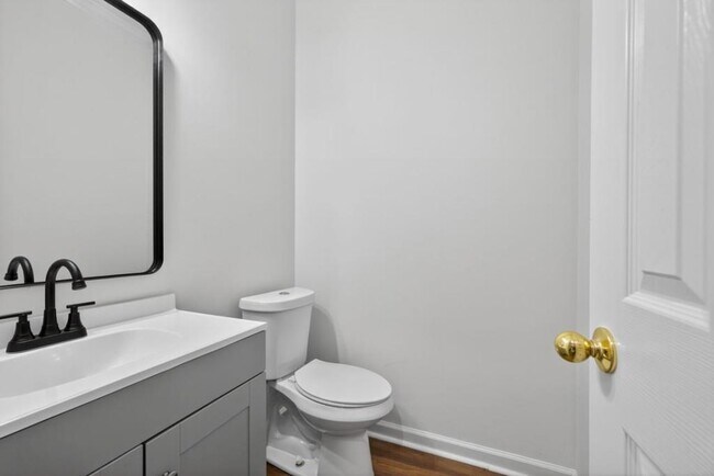 Building Photo - 2467 Bittersweet Cir