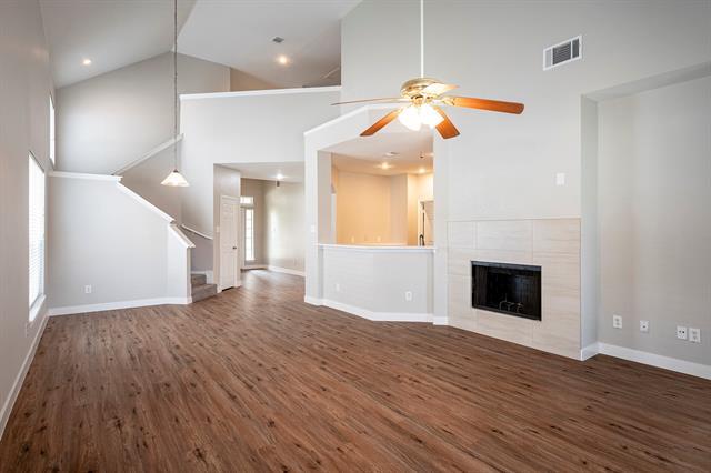 Building Photo - 9902 Maple Dr