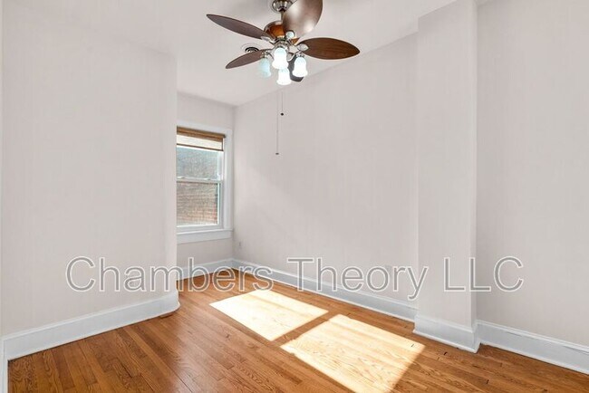 Building Photo - 1745 1st St NW