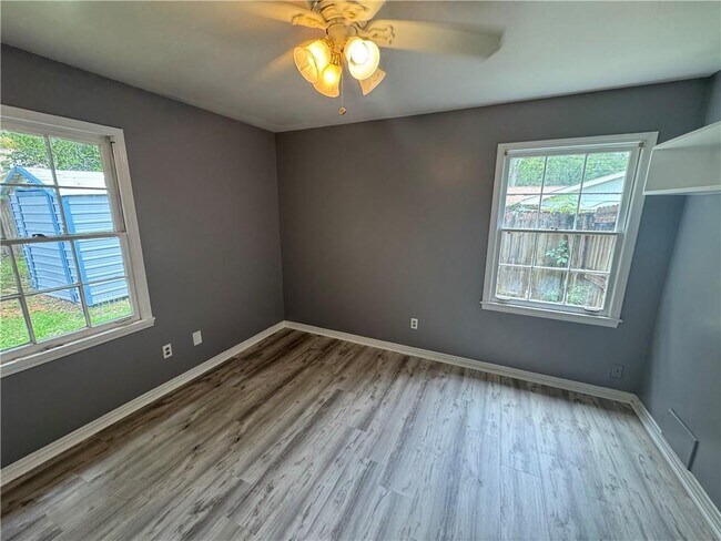 Building Photo - 1054 Gallen Ct