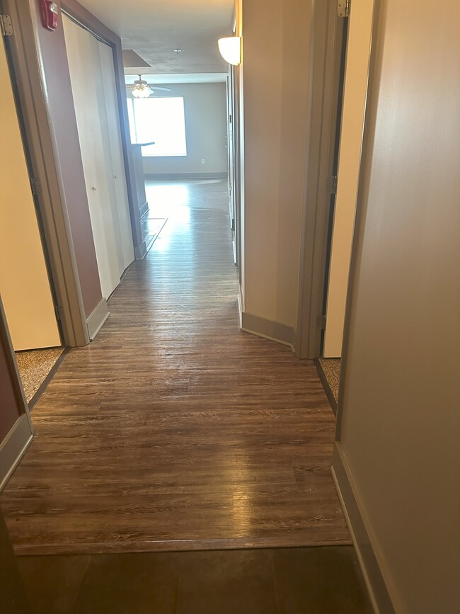 Building Photo - 1735 Lake Ave