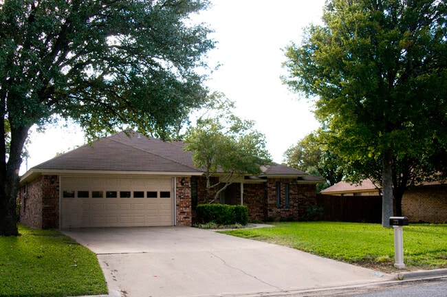 Primary Photo - 1326 Prairie Wind Blvd