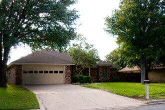 Building Photo - 1326 Prairie Wind Blvd