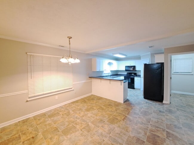 Building Photo - 7607 Pleasantville Way