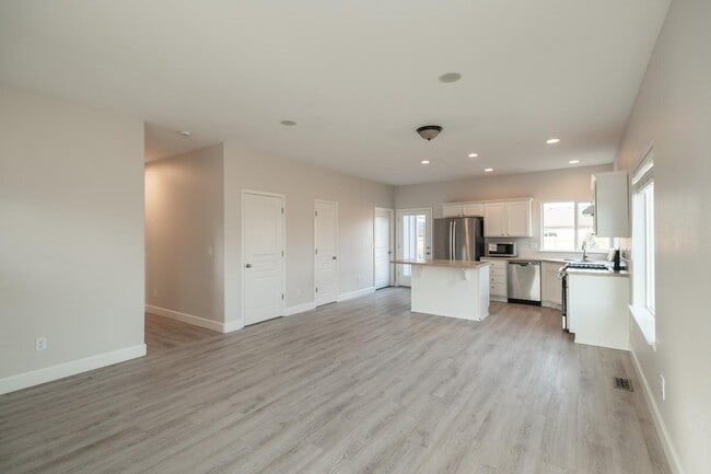 Building Photo - 20688 White Dove Ln