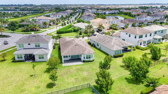 Building Photo - 16293 Melogold Dr