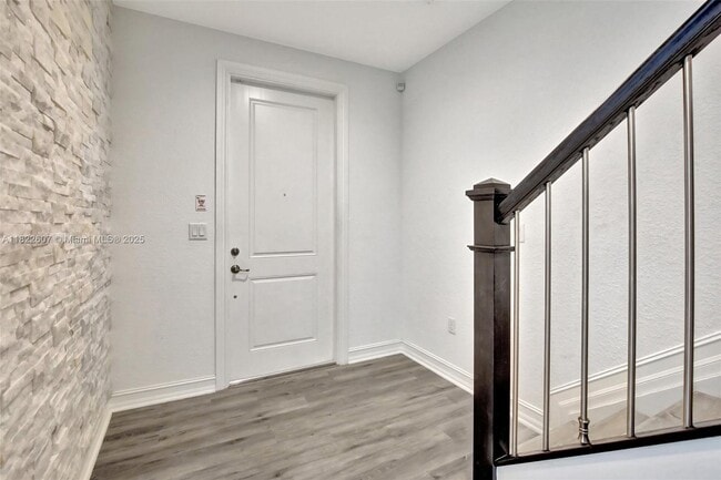 Building Photo - 11549 SW 13th Ct