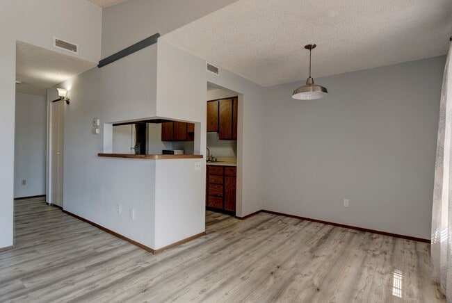 Building Photo - Charming 2-Bedroom Condo with Balcony – Pr...