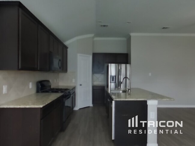 Building Photo - 1367 Star Meadow