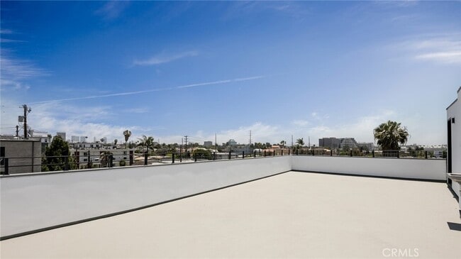 Building Photo - 1618 Amherst Ave