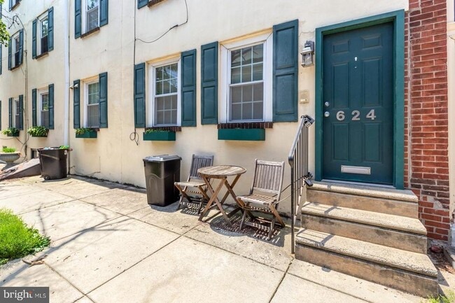 Building Photo - 123 Bainbridge St