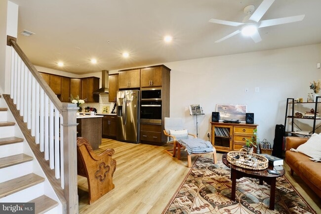 Building Photo - 773 Mount Airy Ter NE