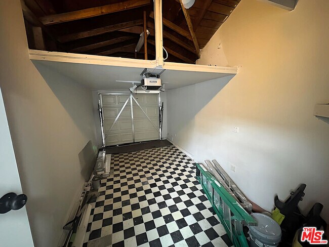 Building Photo - 2416 Boone Ave