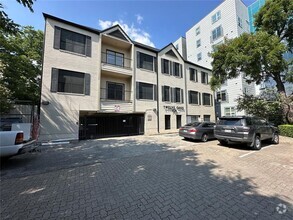 Building Photo - K674 - Twelve Oaks #301