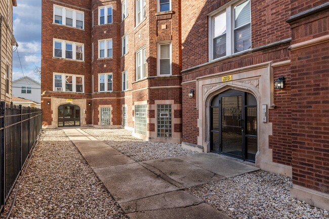 Building Photo - 7628 S Drexel Ave