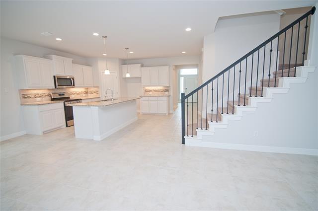Building Photo - 1021 Gillespie Dr
