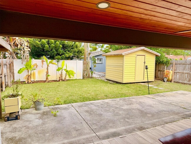 Building Photo - 1941 NE 51st Ct