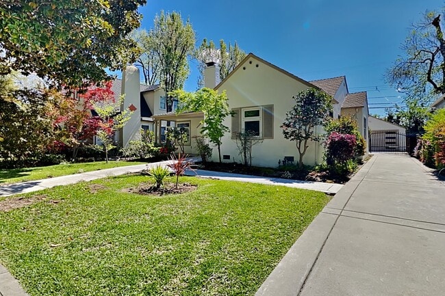 Building Photo - Charming Land Park Cottage – A Hidden Gem in the Heart of the City