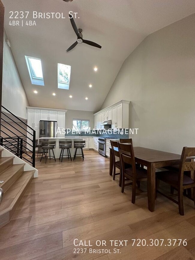 Building Photo - 2237 Bristol St